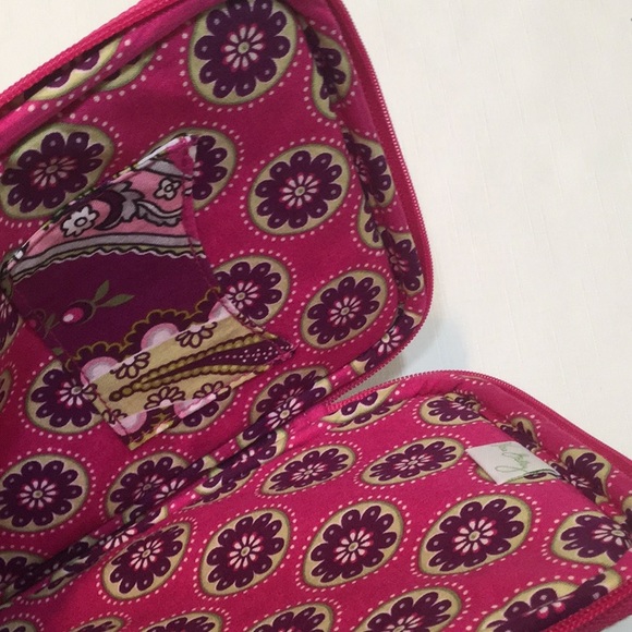 Vera Bradley Tablet Sleeve Very Berry Paisley - Picture 3 of 3